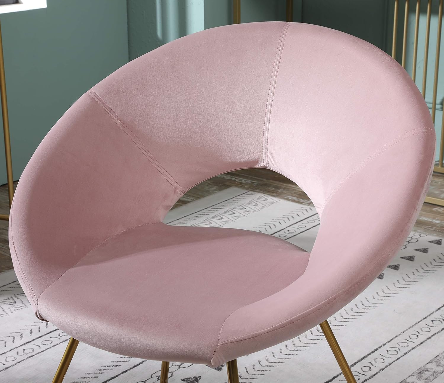 Roundhill Furniture Slatina Silky Velvet Upholstered Accent Chair