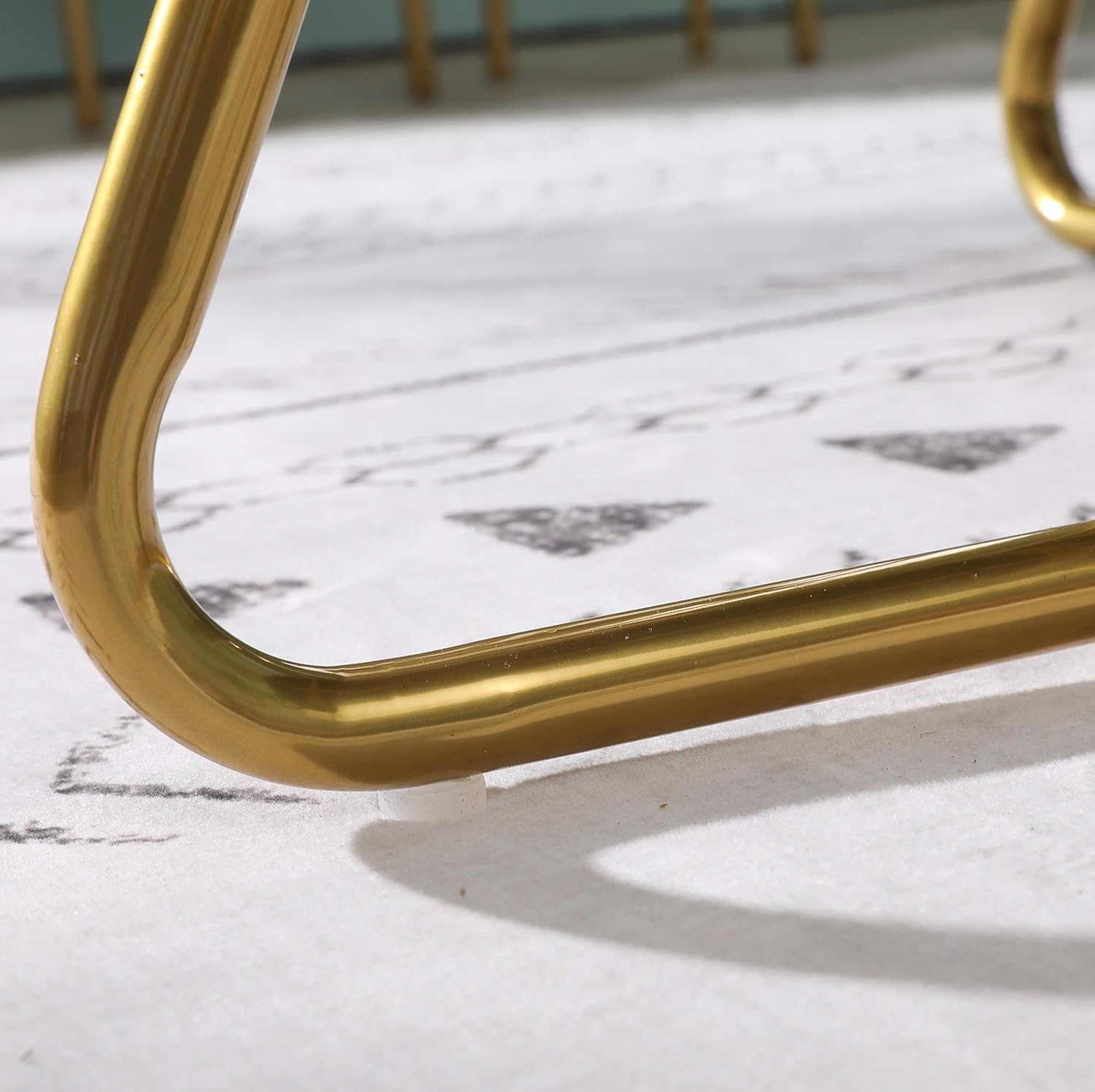 Roundhill Furniture Slatina Silky Velvet Upholstered Accent Chair